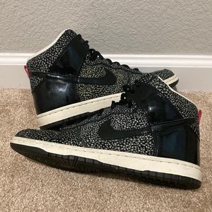 Nike dunk high skinny print black bright magenta